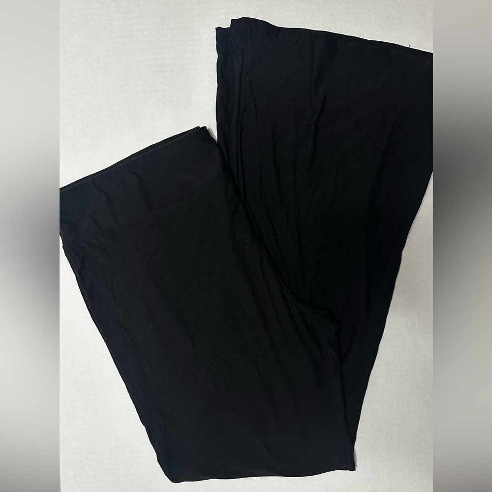 Black palazzo style wide leg pants. Juniors size XXXL.